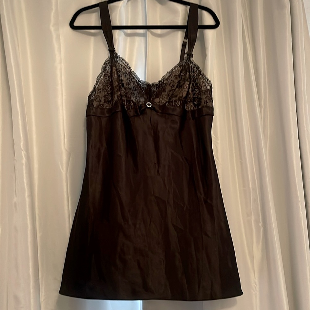 Jones New York Black lace Nightgown EUC